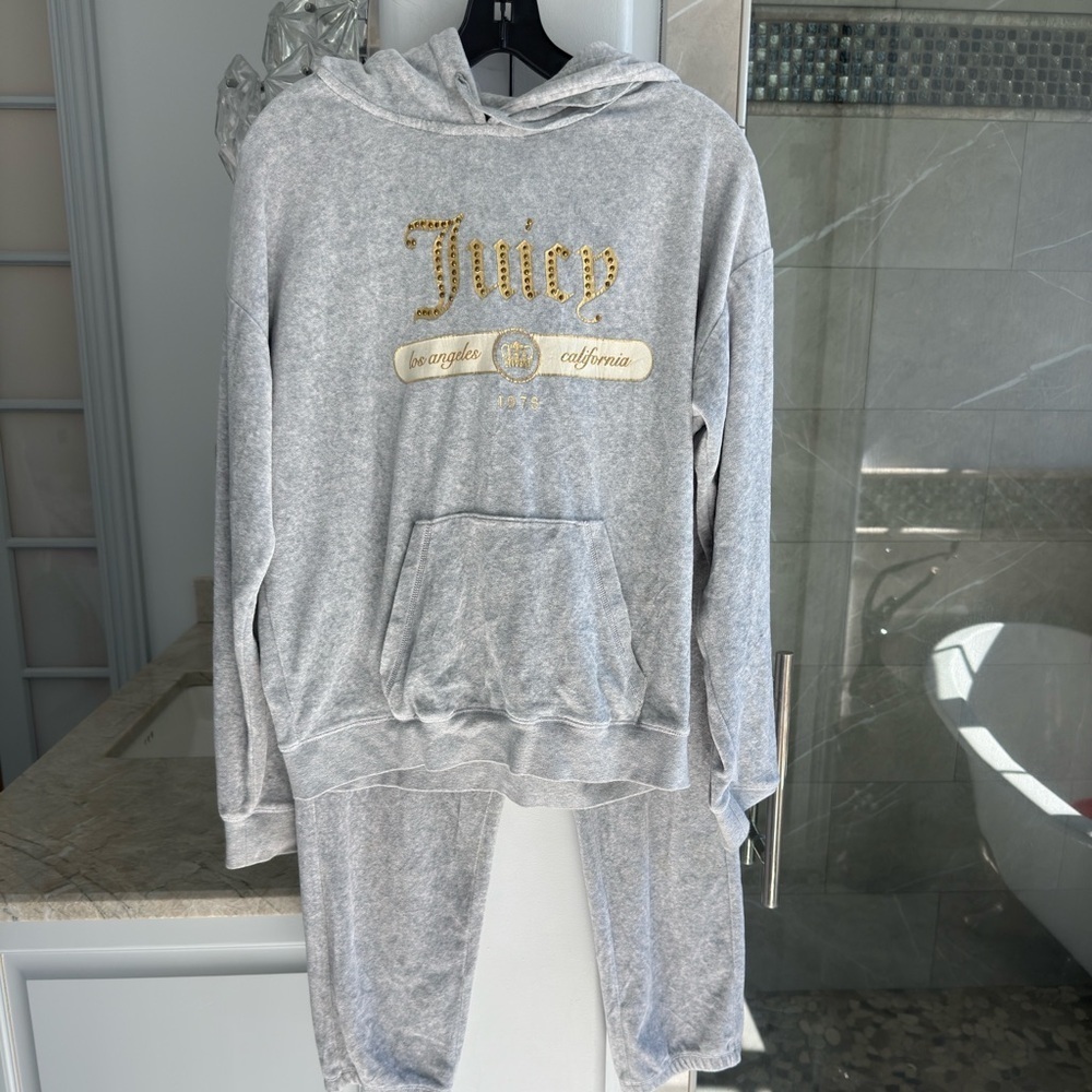 Juicy Couture Velour Tracksuit Set in light Grey - Picture 1 of 11